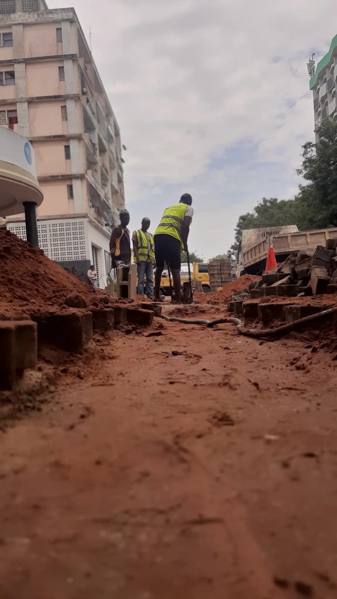 Reabilitação Viária e Drenagem — Maputo — imagem 12